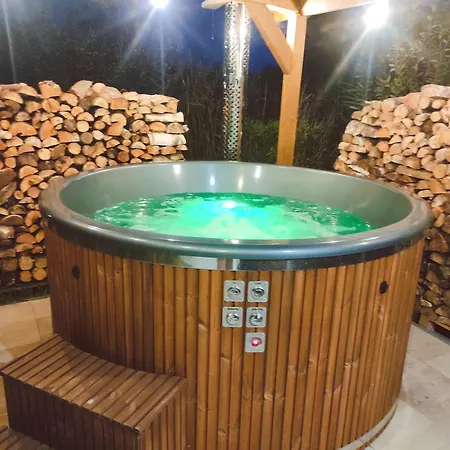 Zagroda Mazury -,,domki Nad Rozlewiskiem